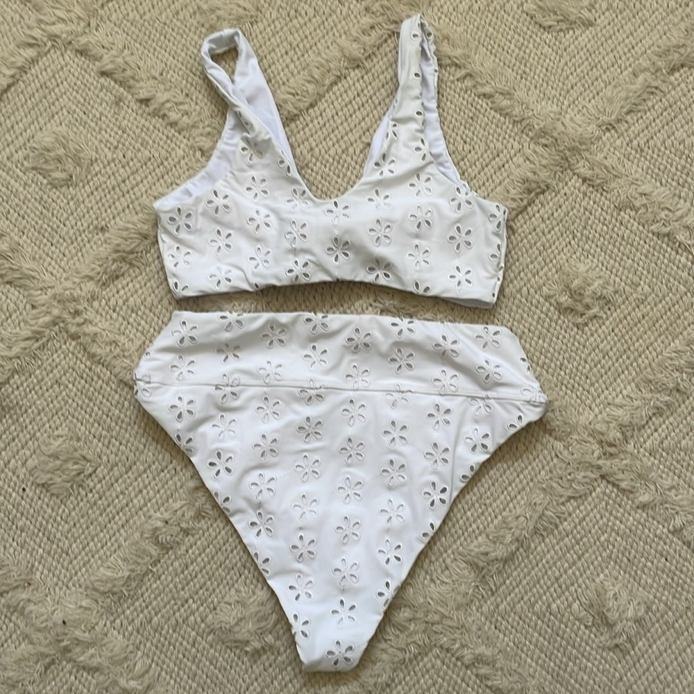 New Beach Riot Bikini Set - Picture 7 of 7